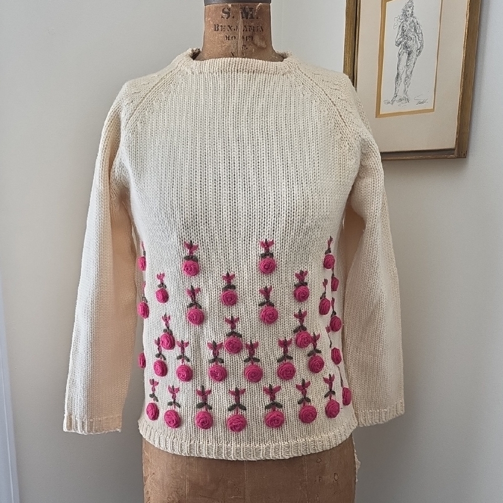 Evan Picone Cream Sweater with Pink Embroidery